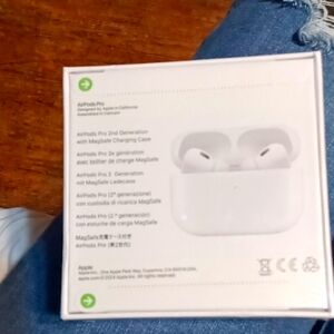 Apple AirPods Pro 2nd Generation with MagSafe Charging Case - White